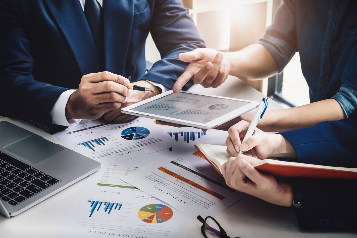 Padakannaya & Co Chartered Accountants team advising a client